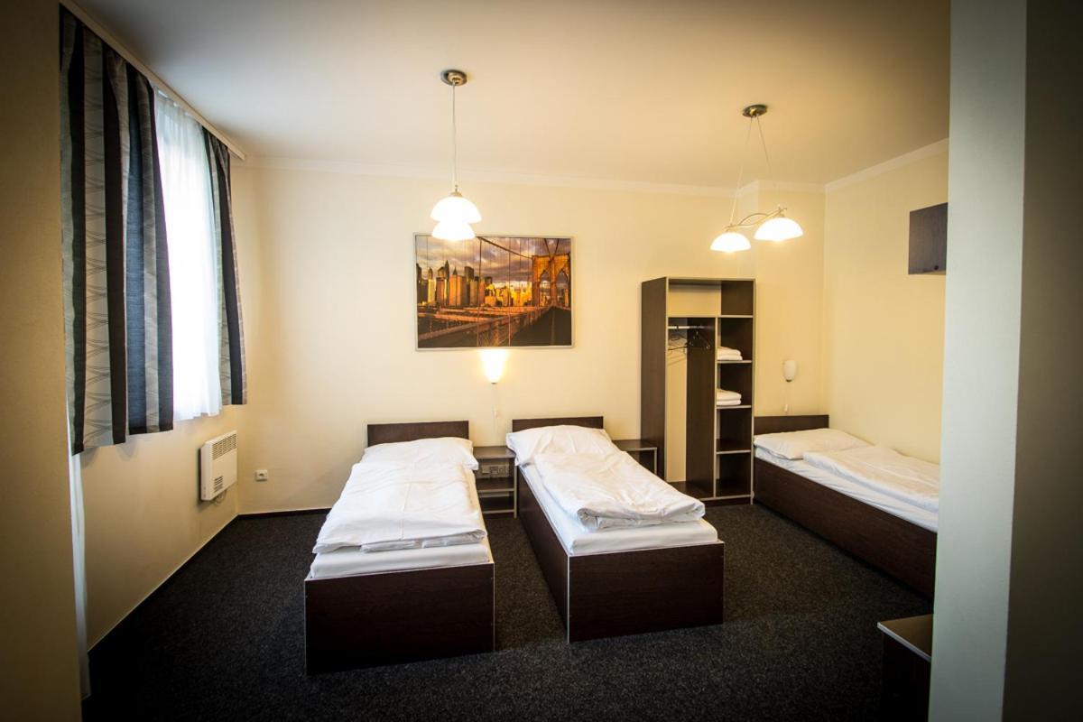 Hotel Sazavsky Ostrov Sázava Extérieur photo